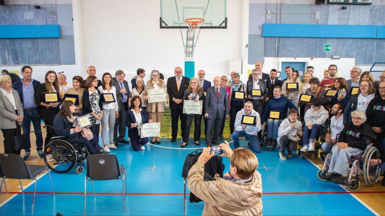 Copertina per Il mondo della solidarietà a Gorizia, 4 medaglie a chi aiuta i disabili